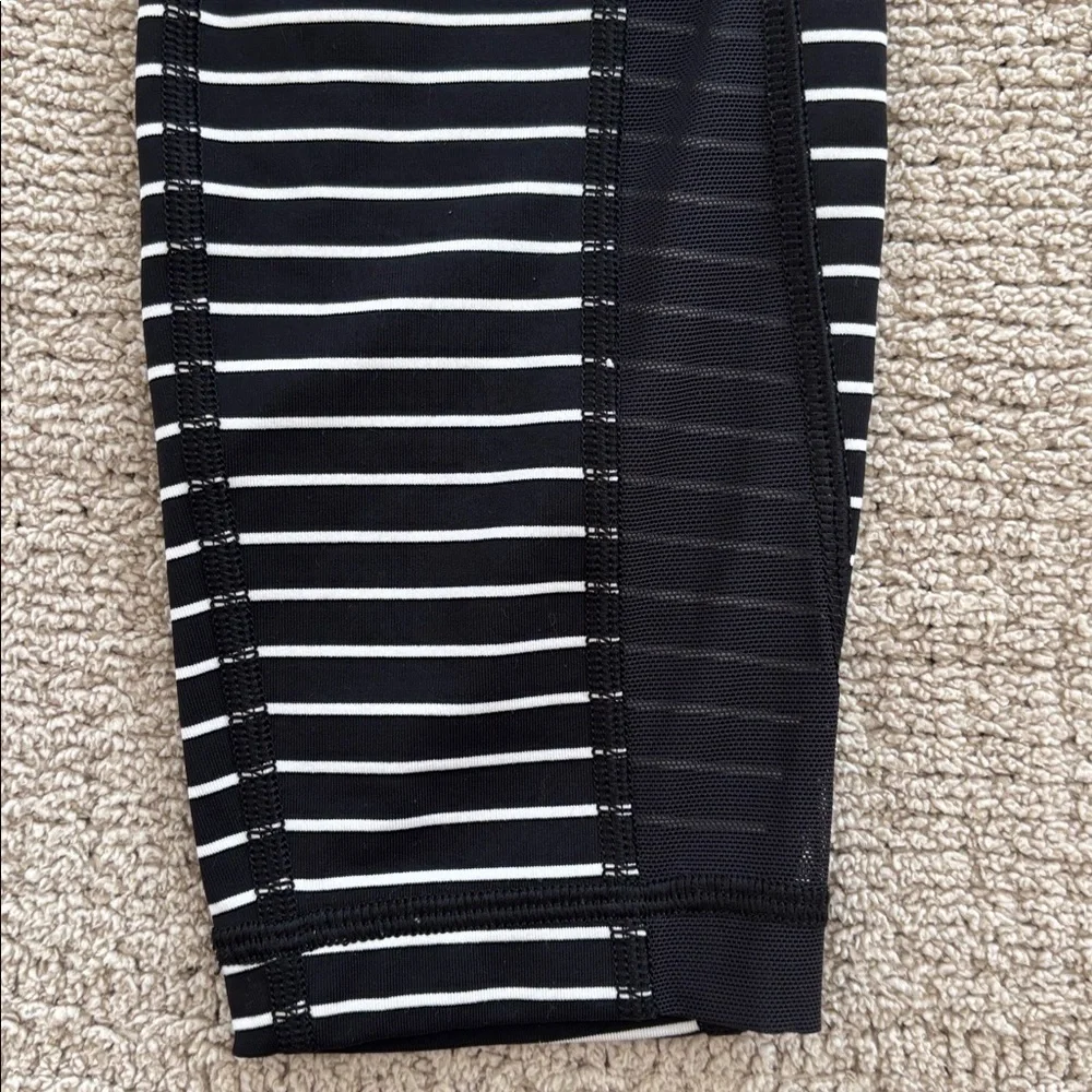 NWOT Lululemon Train Times Striped Leggings Tights 25